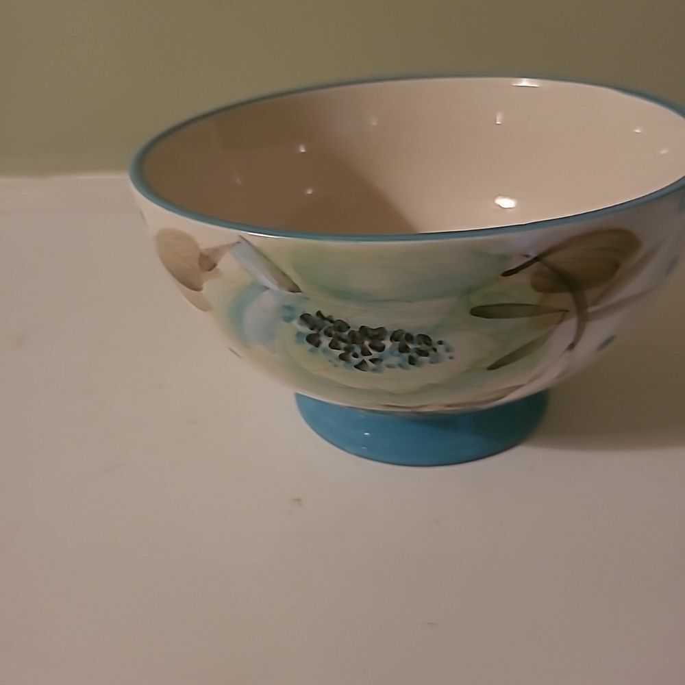 Pioneer Woman Bowl - Picture 4 of 6